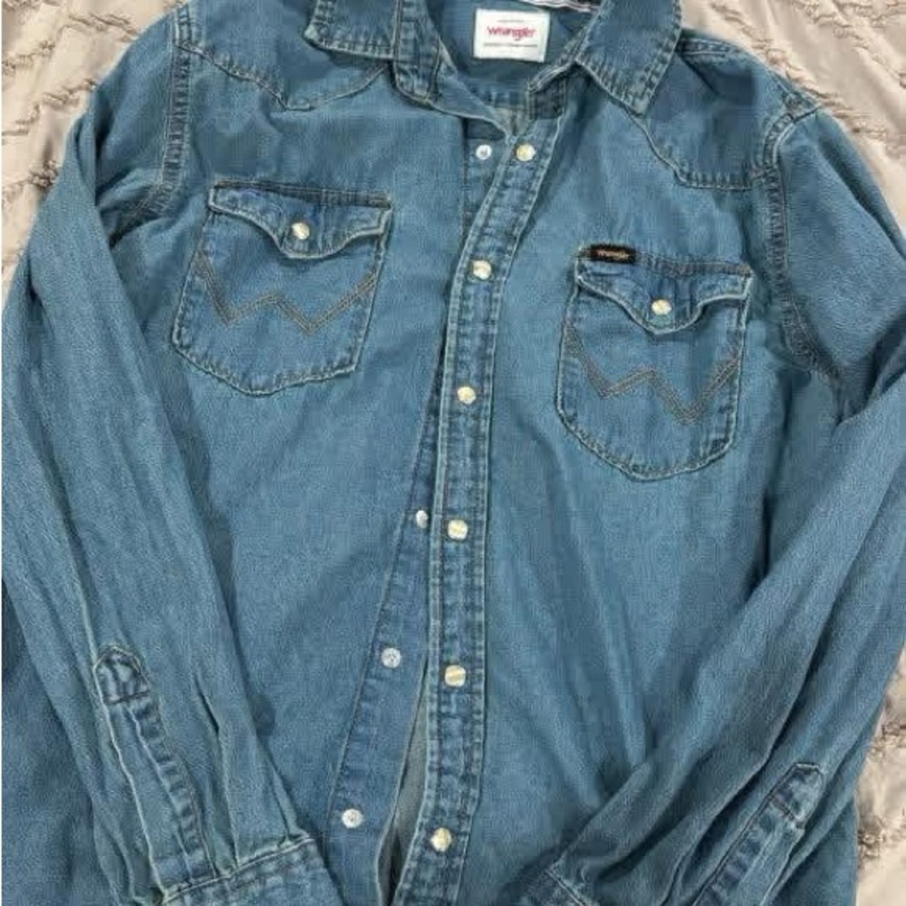 Wrangler Classic Blue Button-Up Shirt